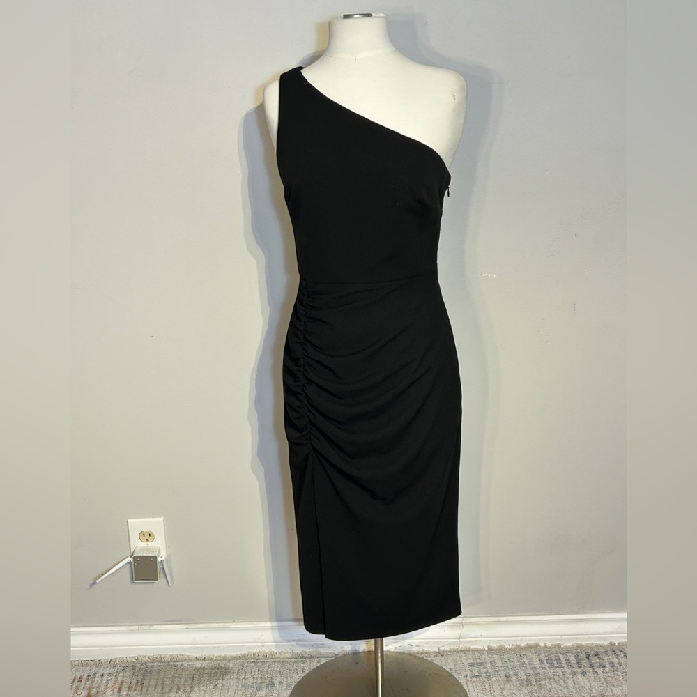 Black one shoulder cocktail dress NWT size 6